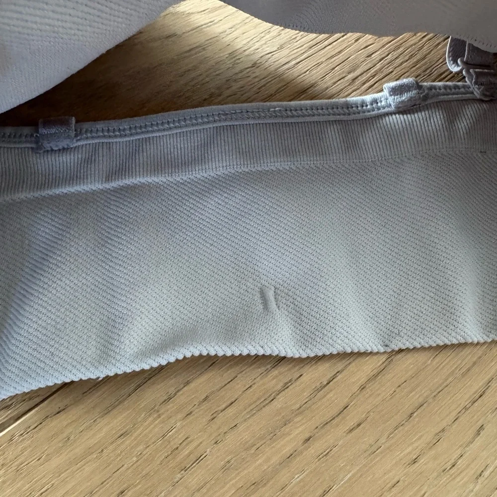 Lululemon Gray Awakening Bra Taryn Toomey Size 2 - Picture 8 of 8